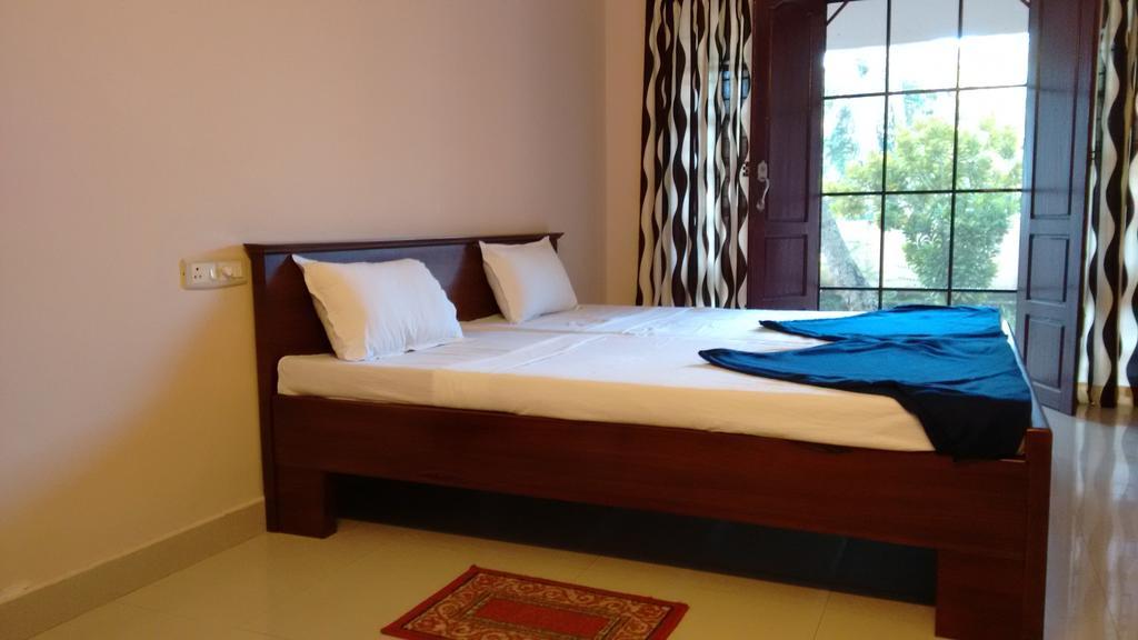 Indeevaram Apartments Kovalam Esterno foto