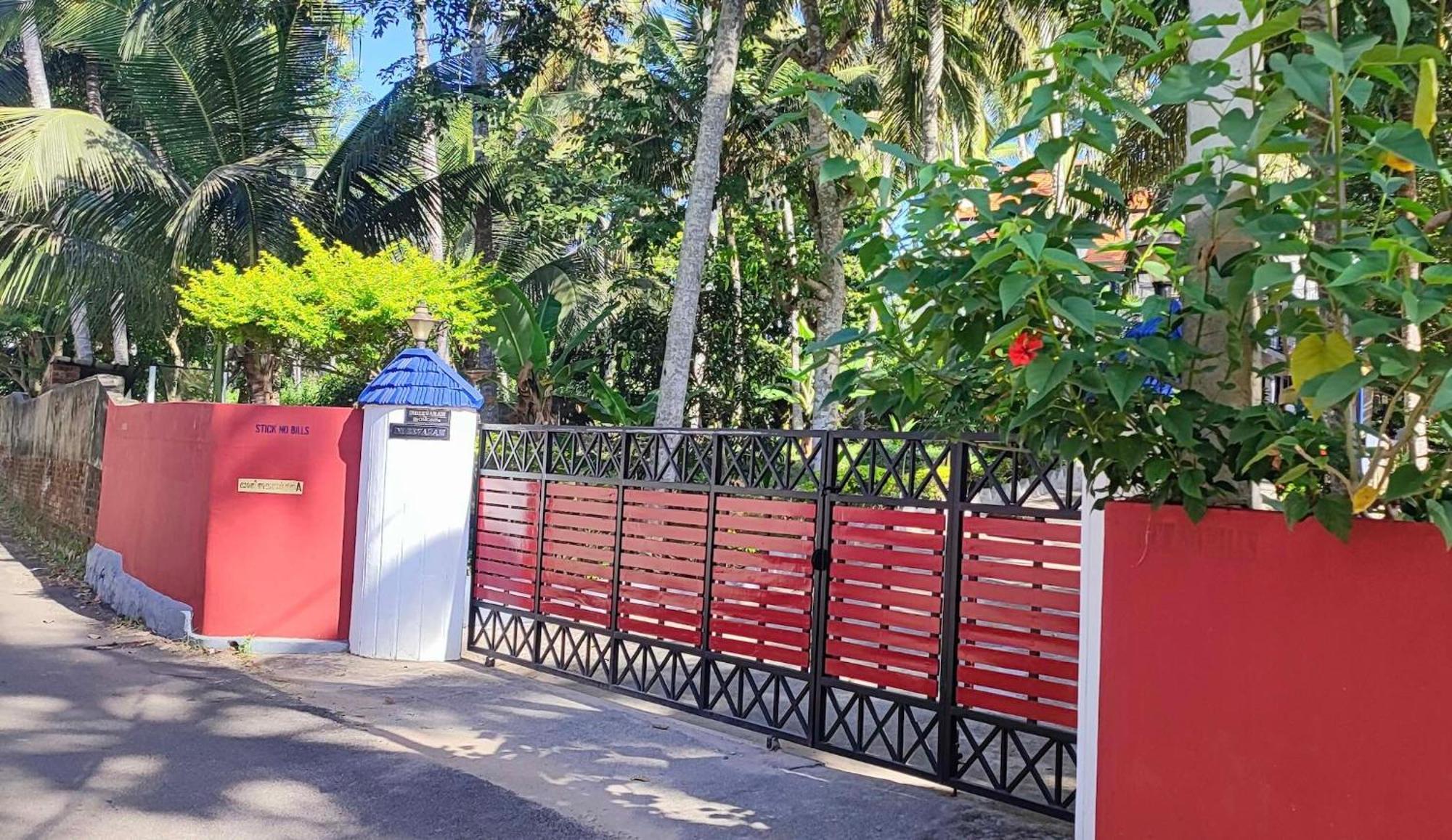 Indeevaram Apartments Kovalam Esterno foto