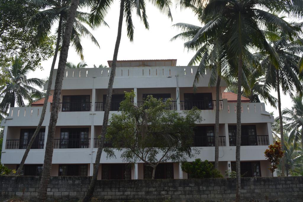 Indeevaram Apartments Kovalam Esterno foto