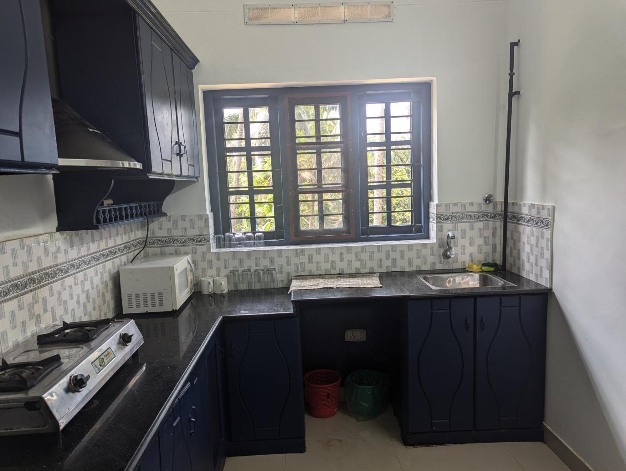 Indeevaram Apartments Kovalam Esterno foto