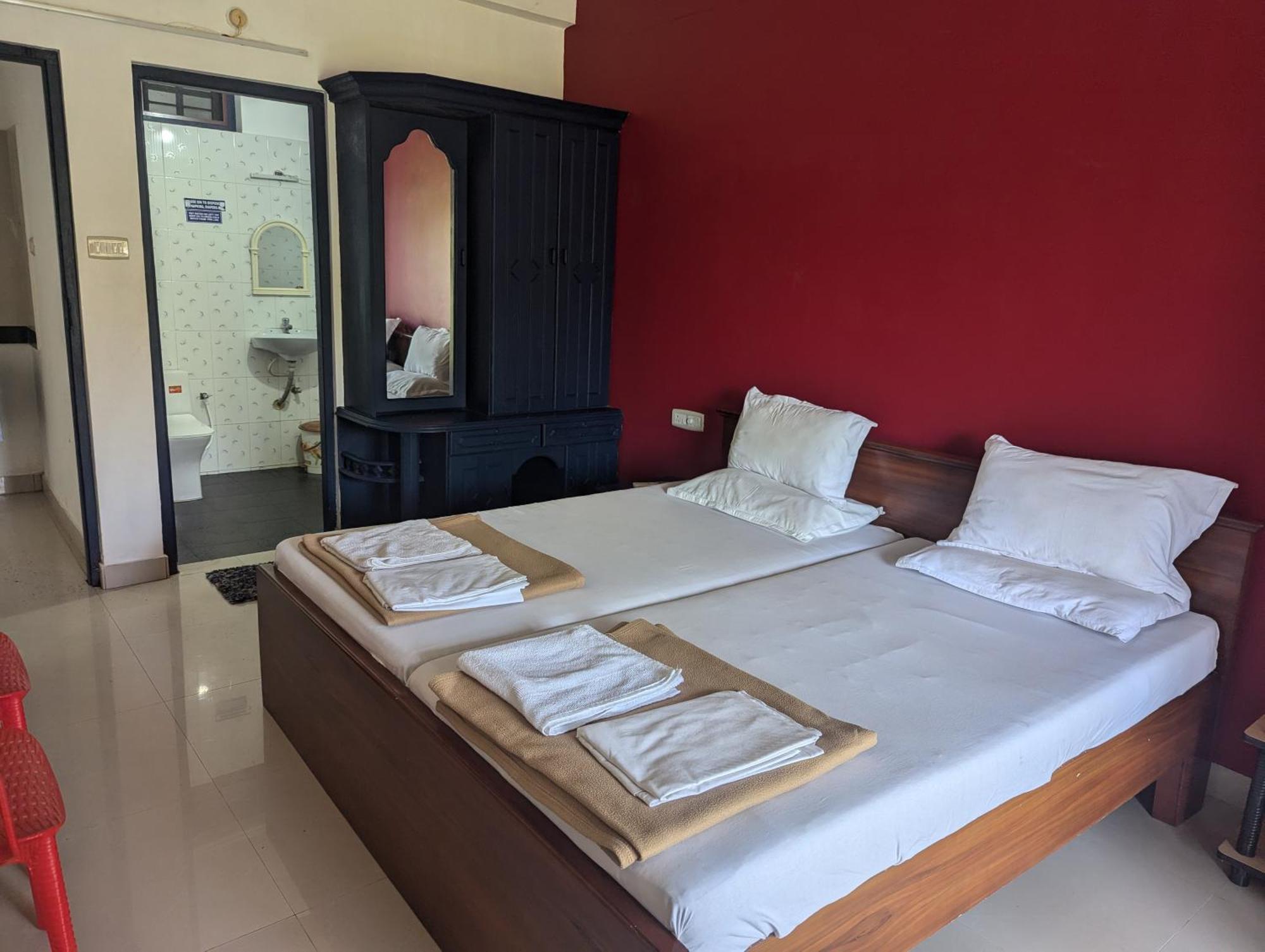 Indeevaram Apartments Kovalam Esterno foto