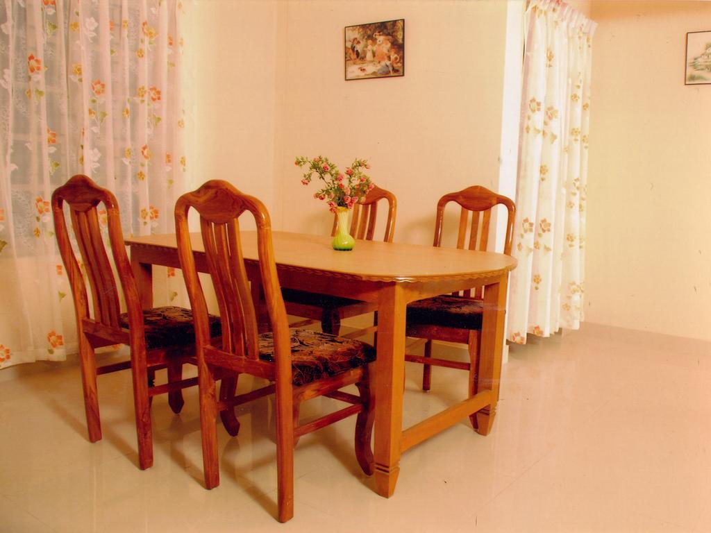 Indeevaram Apartments Kovalam Esterno foto